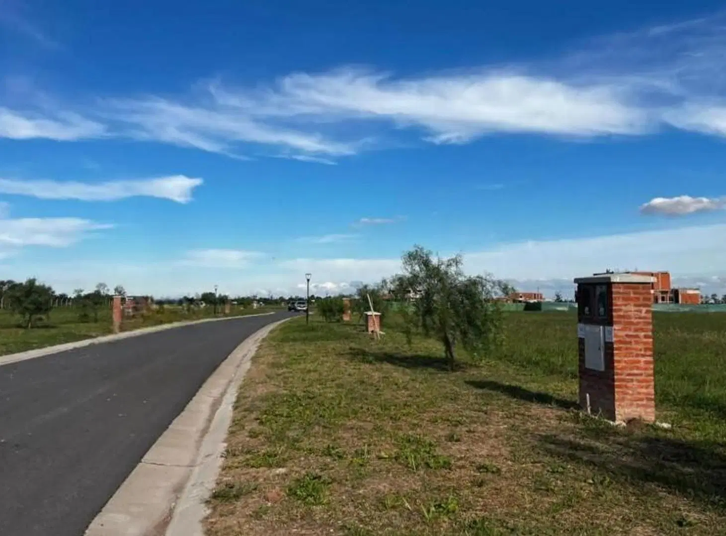 Espectacular Lote en venta en Village Joven, Bella Vista. 3