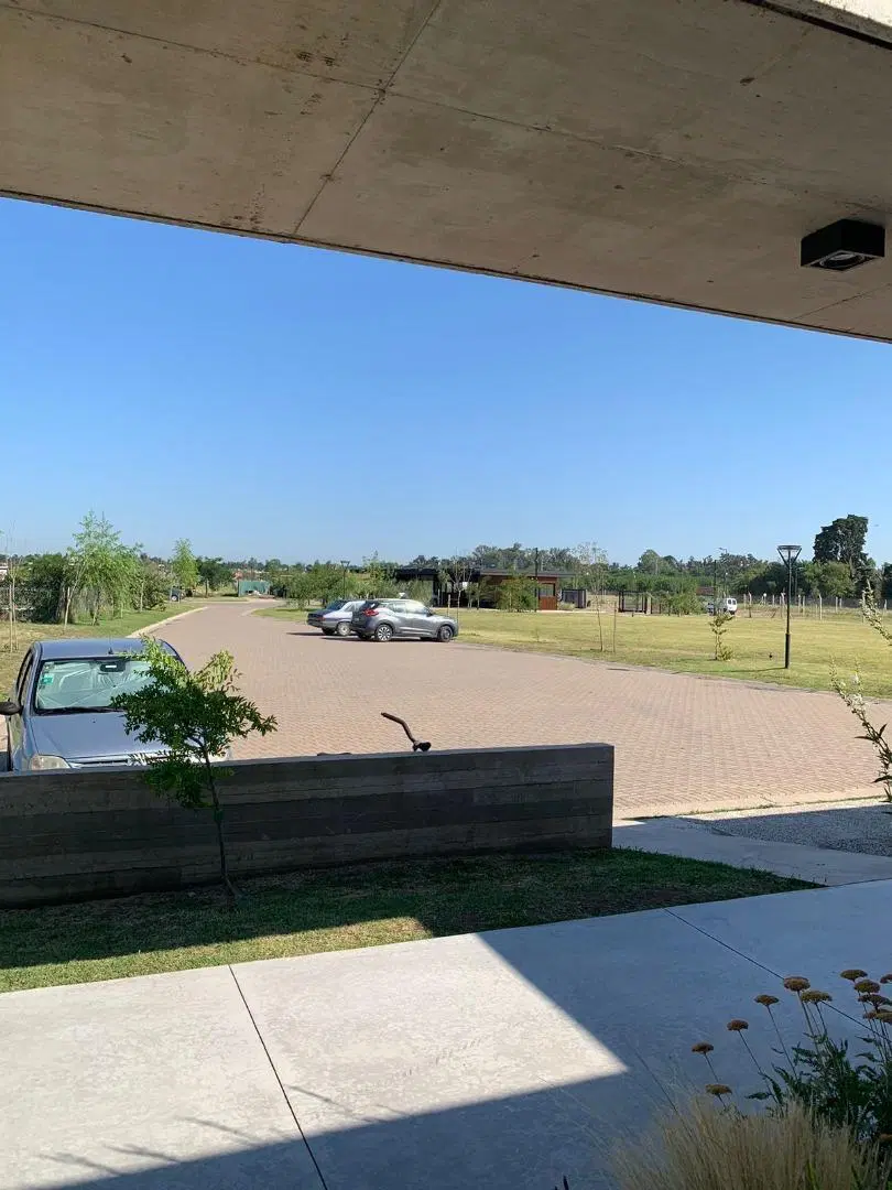 Hermoso Lote interno en Village Joven, Bella Vista. 8