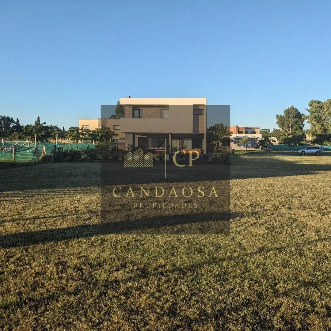 GLM. VENTA DE LOTE INTERNO EN SANTA EMILIA 5