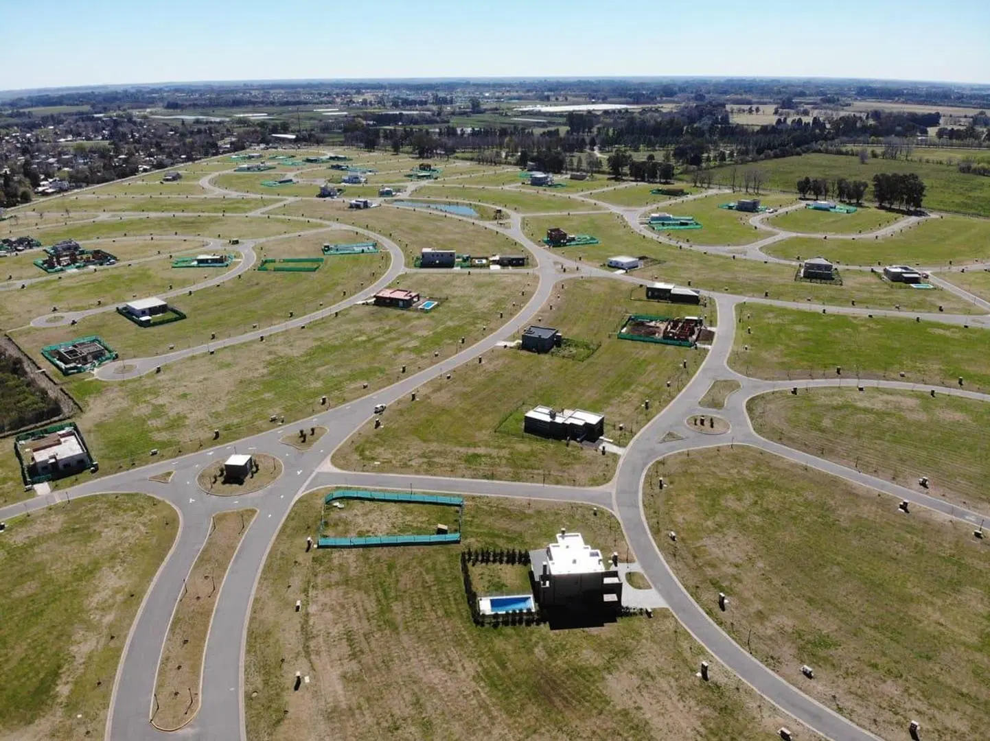 GLM. Venta lote interno en Santa Sofia, Pilar del este 2