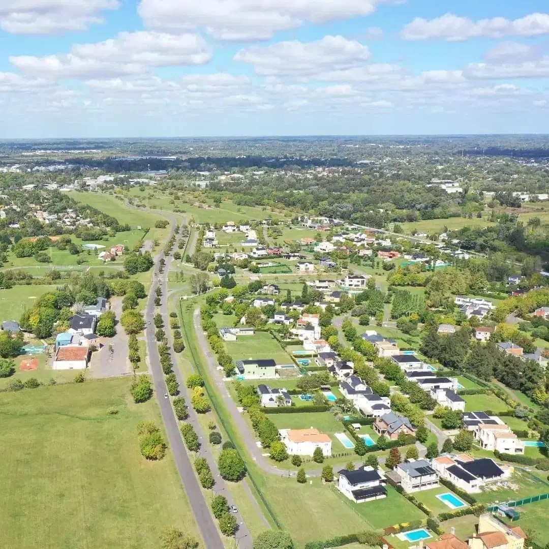 GLM. Venta lote interno en Santa Sofia, Pilar del este 3