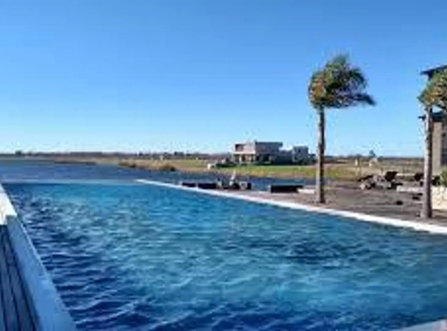 GLM. Venta lote al rio en El Naudir Aguas Privadas 4