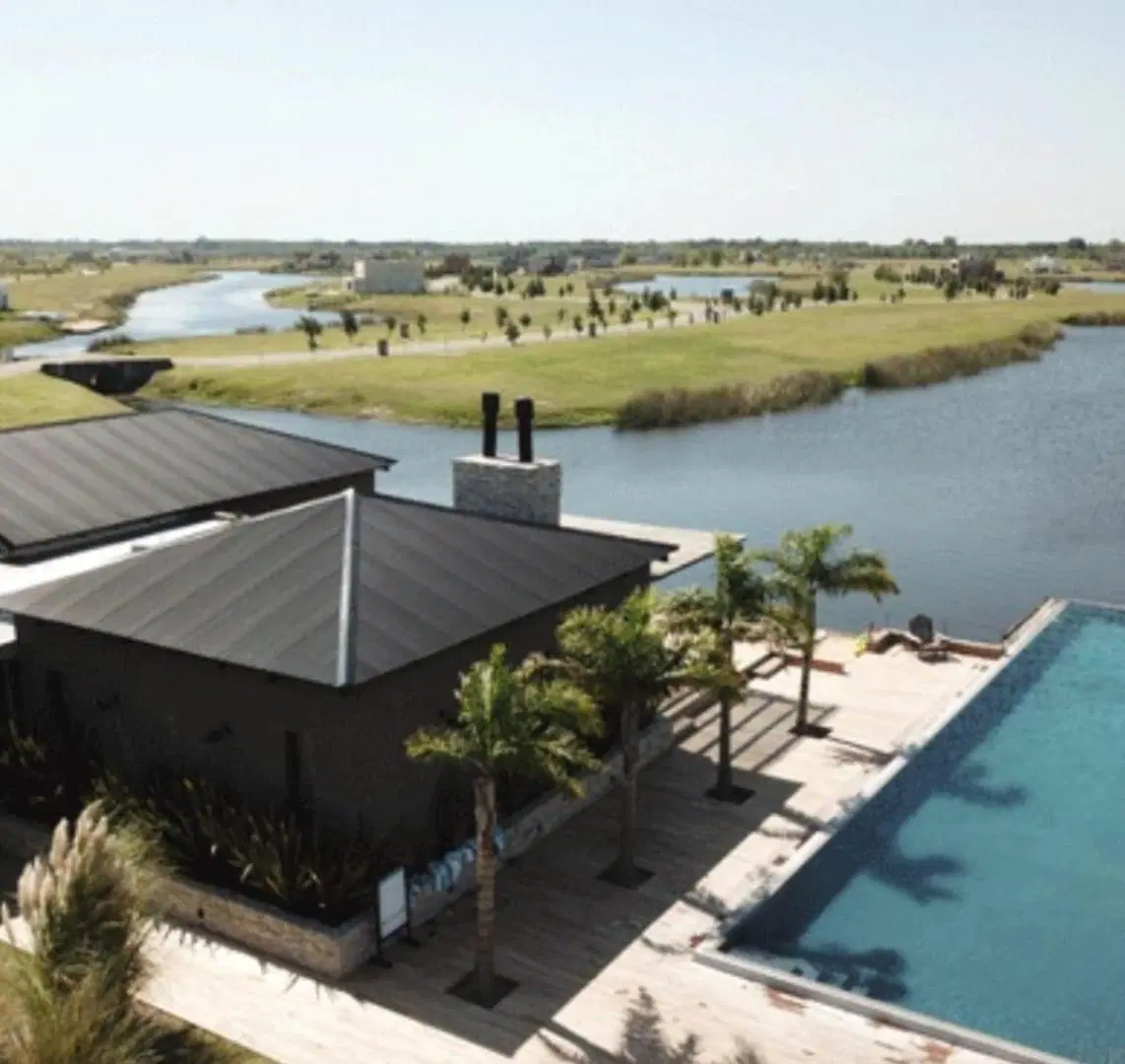 GLM. VENTA LOTE AL RIO EN NAUDIR AGUAS PRIVADAS 3