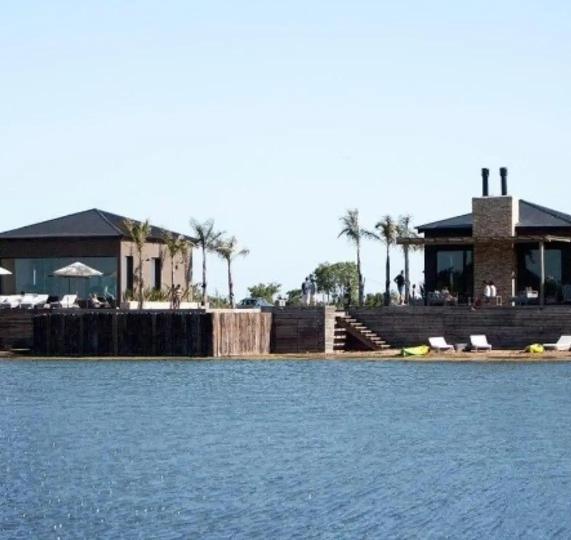 GLM. VENTA DE LOTE INTERNO EN NAUDIR 5