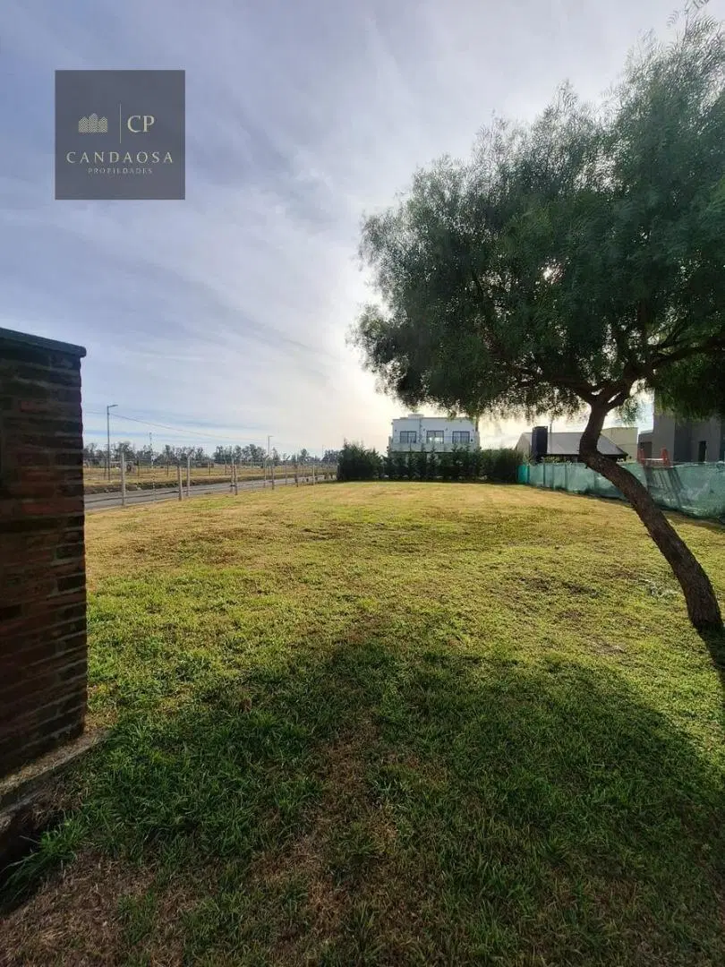 RBS. OPORTUNIDAD!!! LOTE EN BARRIO SANTA EMILIA, PILAR DEL E 5