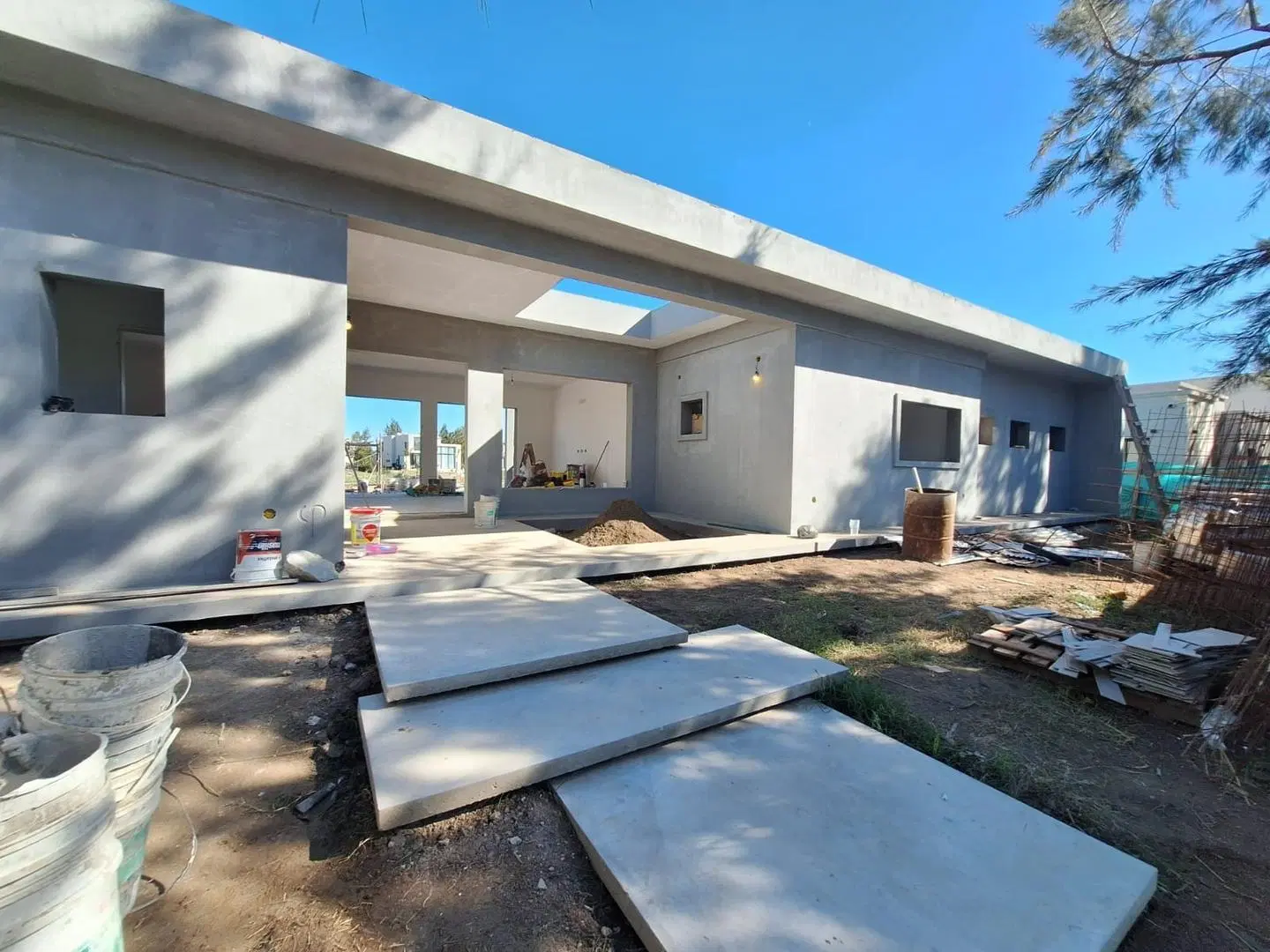NEV. Casa a la laguna con pileta 5 ambientes en El Naudir 5