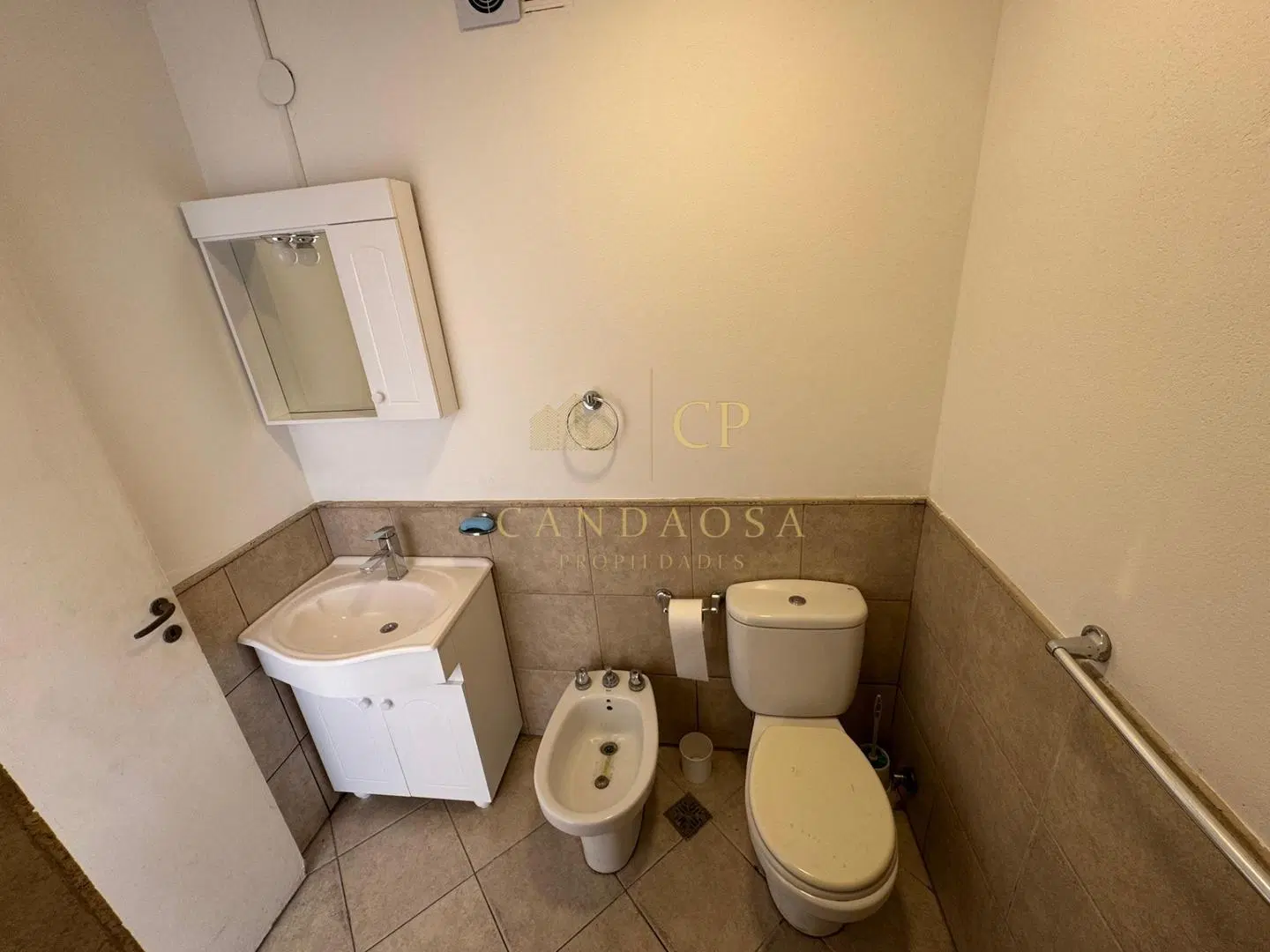 Adg. Monoambiente con cochera apto profesional 4