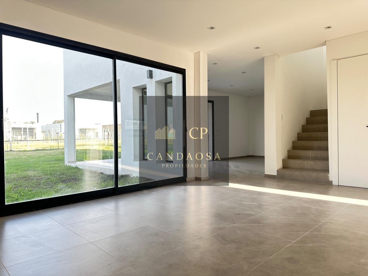 SG Casa venta barrio Pilar del este