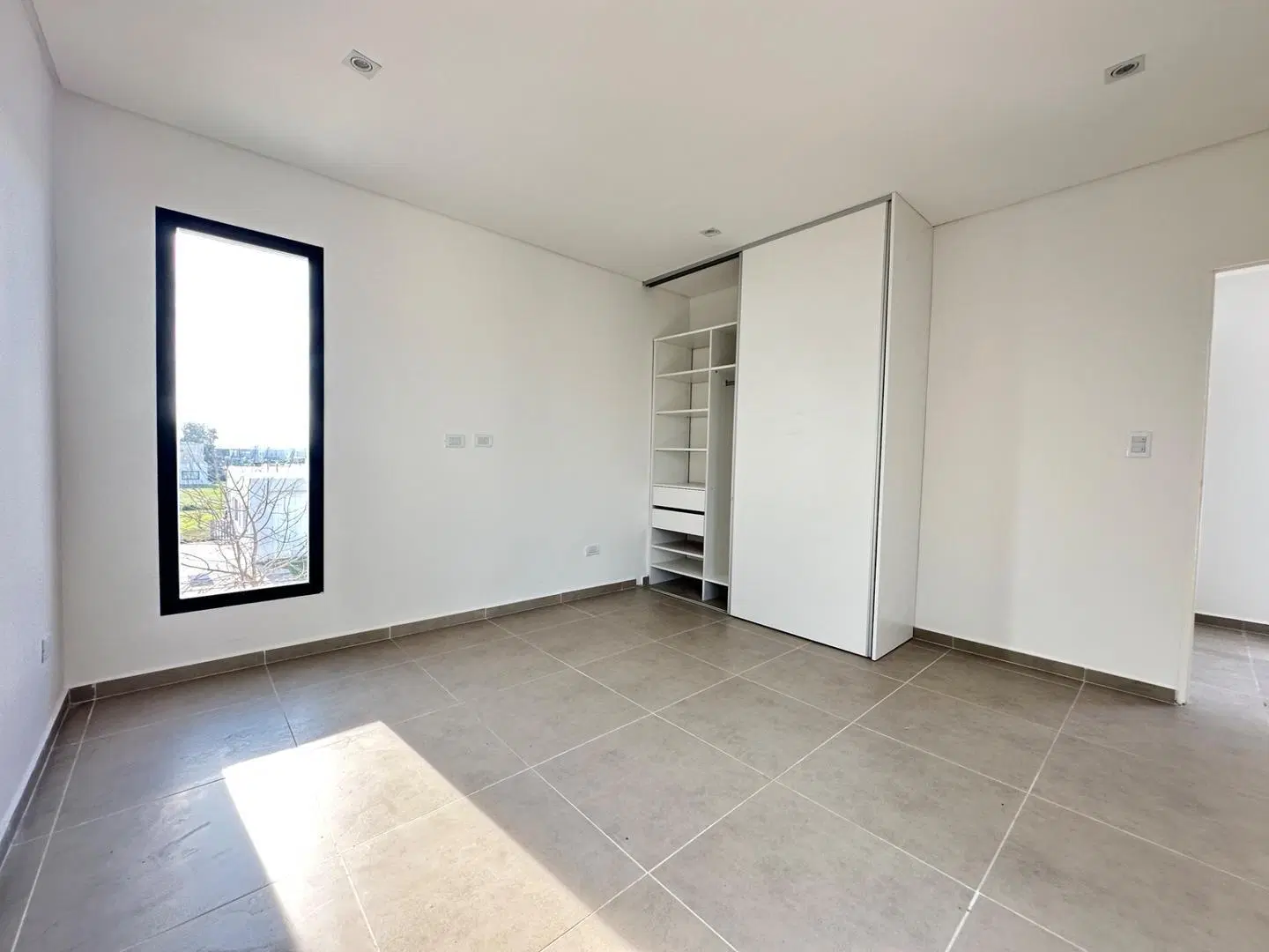 SG Casa venta barrio Pilar del este 2