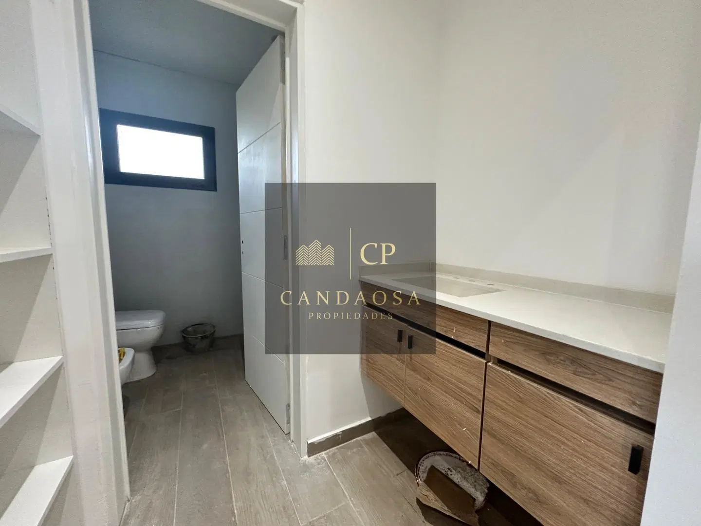 SG Casa con Pileta barrio Santa Sofía 5
