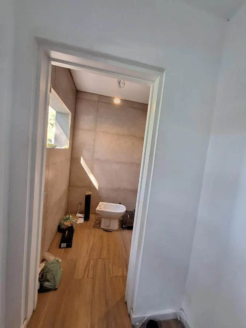 NEV. Casa en venta 5 ambientes en El Naudir a la laguna 5