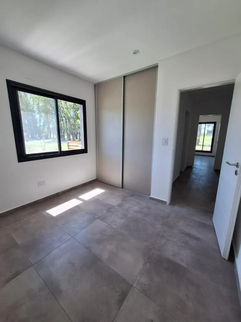 NEV. Casa interna 4 ambientes Santa Sofia - Pilar del este 3