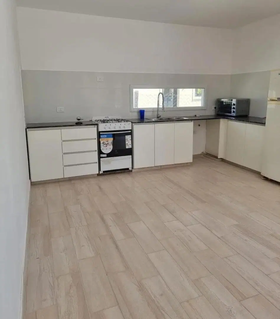 NEV. Casa en venta 4 ambientes en San Ramon - Pilar del Este 4