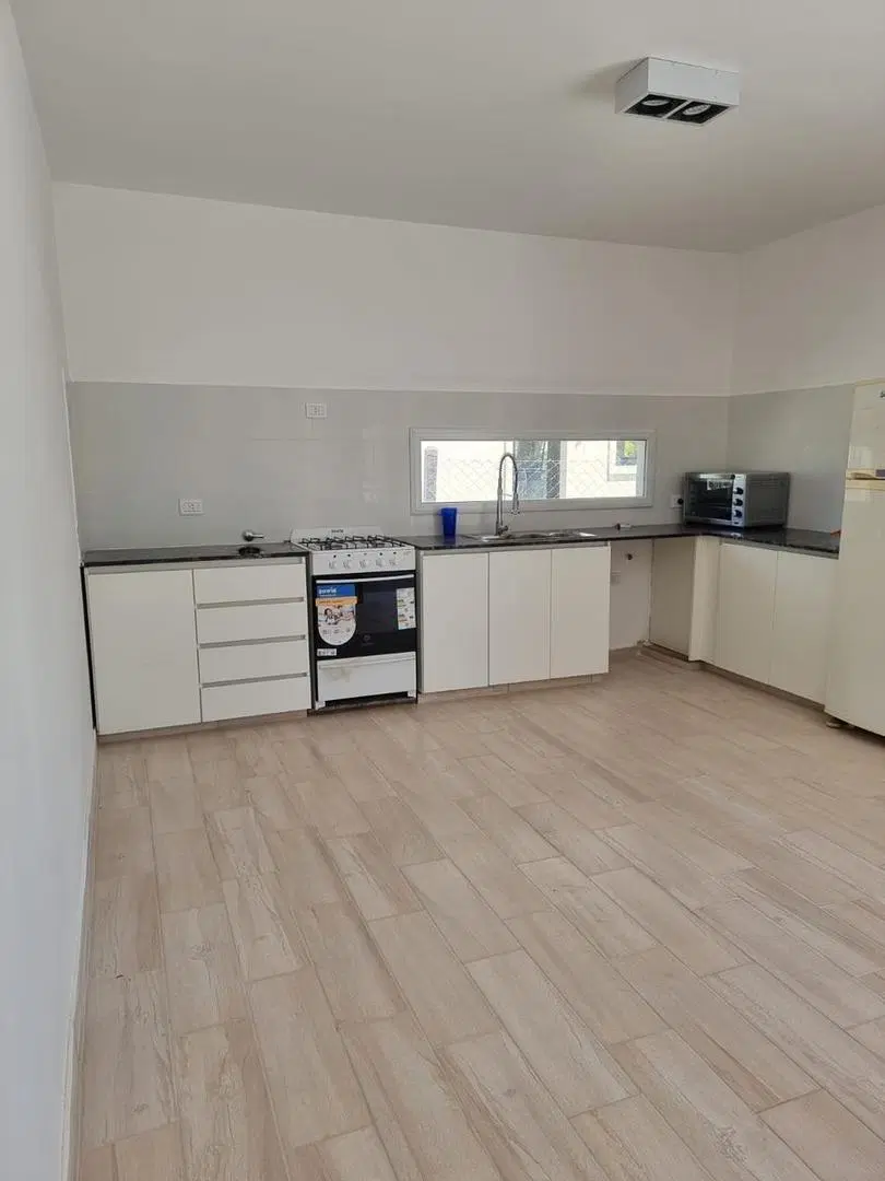 NEV. Casa en venta 4 ambientes en San Ramon - Pilar del Este 2