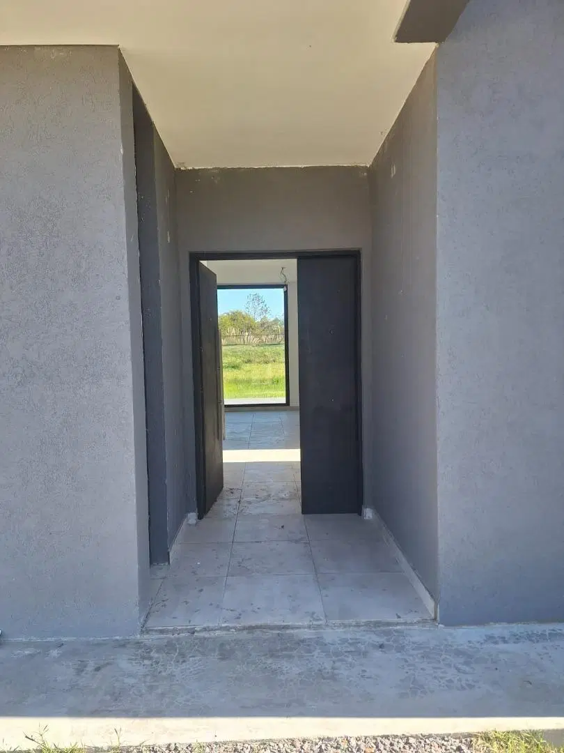 NEV. Casa 4 ambientes en San Sebastian - area 11 2