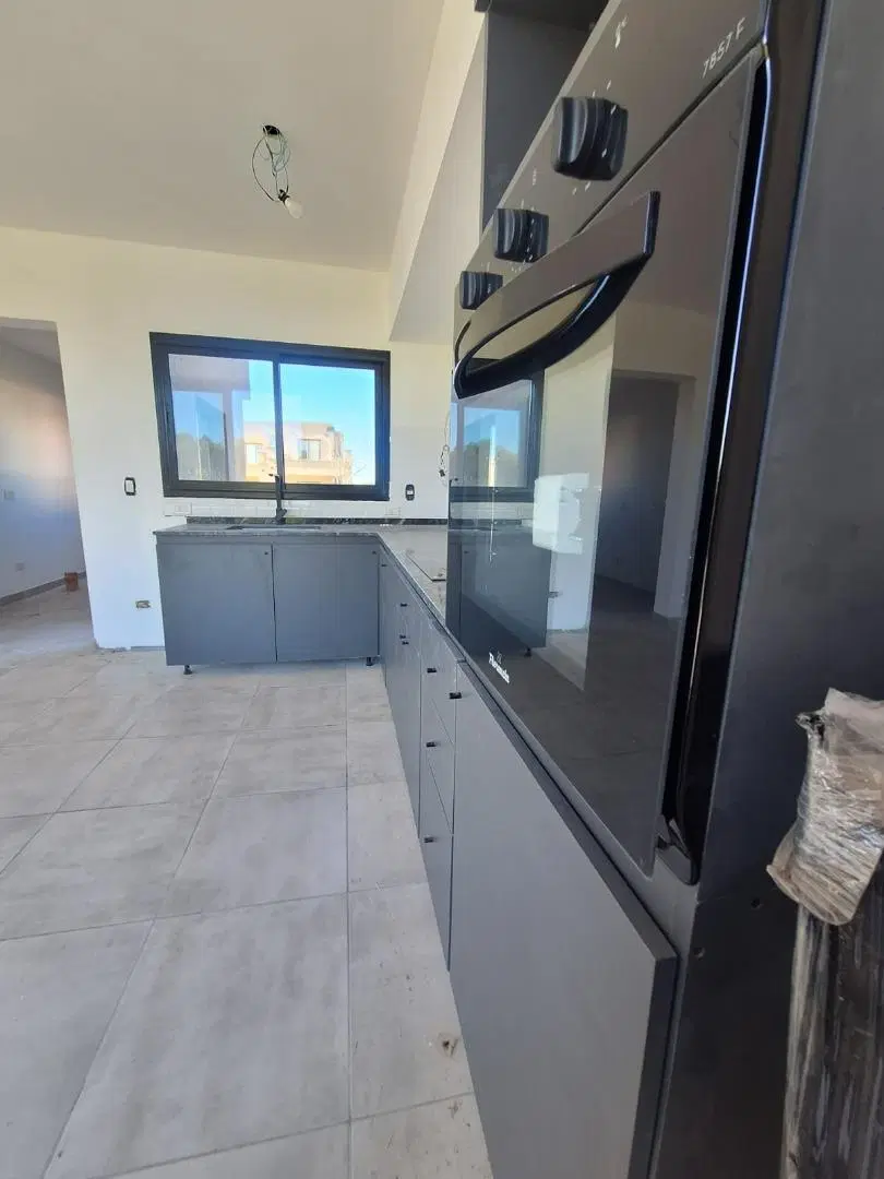 NEV. Casa 4 ambientes en San Sebastian - area 11 5