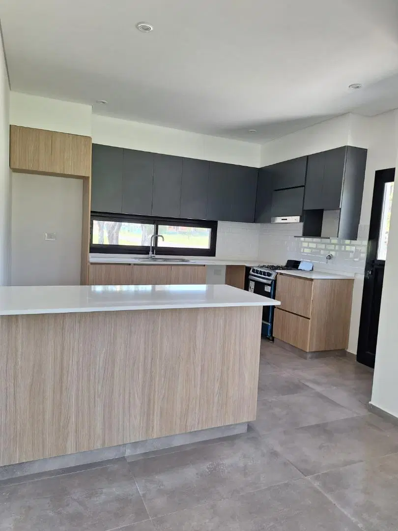 NEV. Casa interna 4 ambientes Santa Sofia - Pilar del este 3