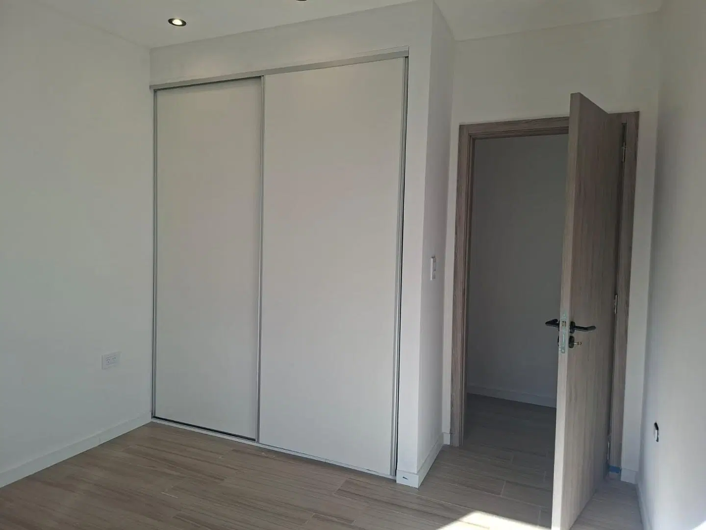 NEV.Casa interna a estrenar San Ramón - Pilar del este 4