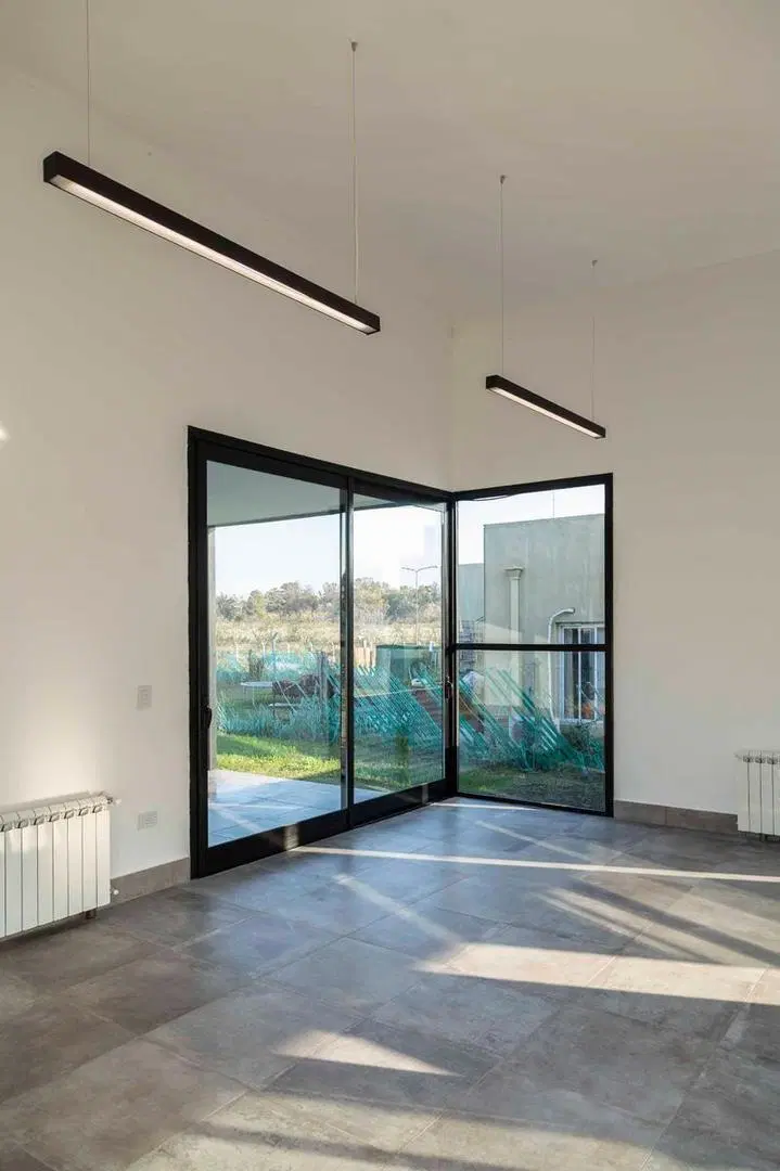 GLM. Hermosa Casa en Venta en Santa Elena, Pilar del Este 4