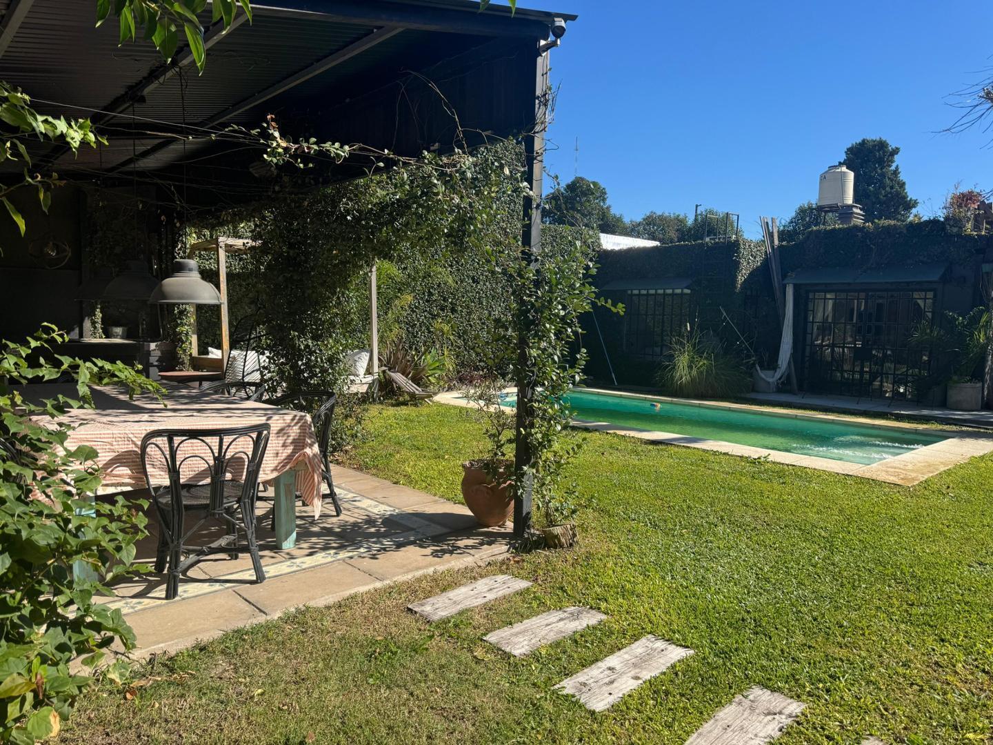 Foto de ADG. Oportunidad! Casa 4 ambientes con pileta, imagen 1