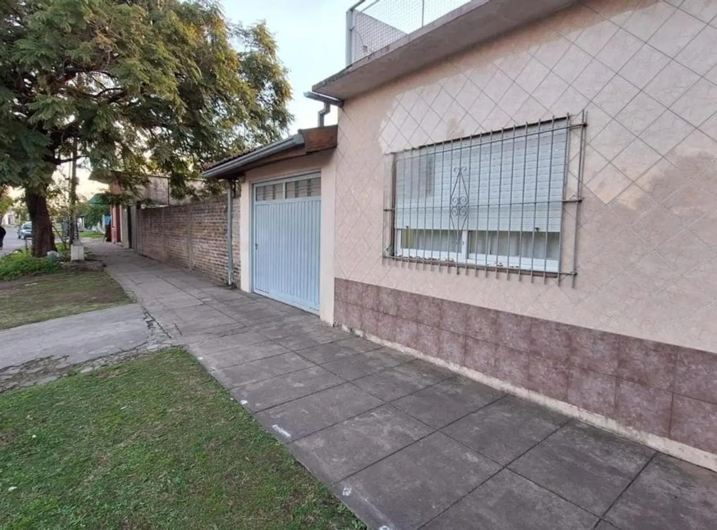 ADG. Casa apta crédito 4 ambientes en San Miguel 8