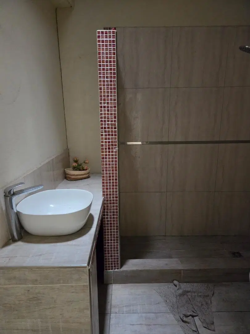 NVR . VENTA CASA TRIPLEX JOSE C PAZ 8