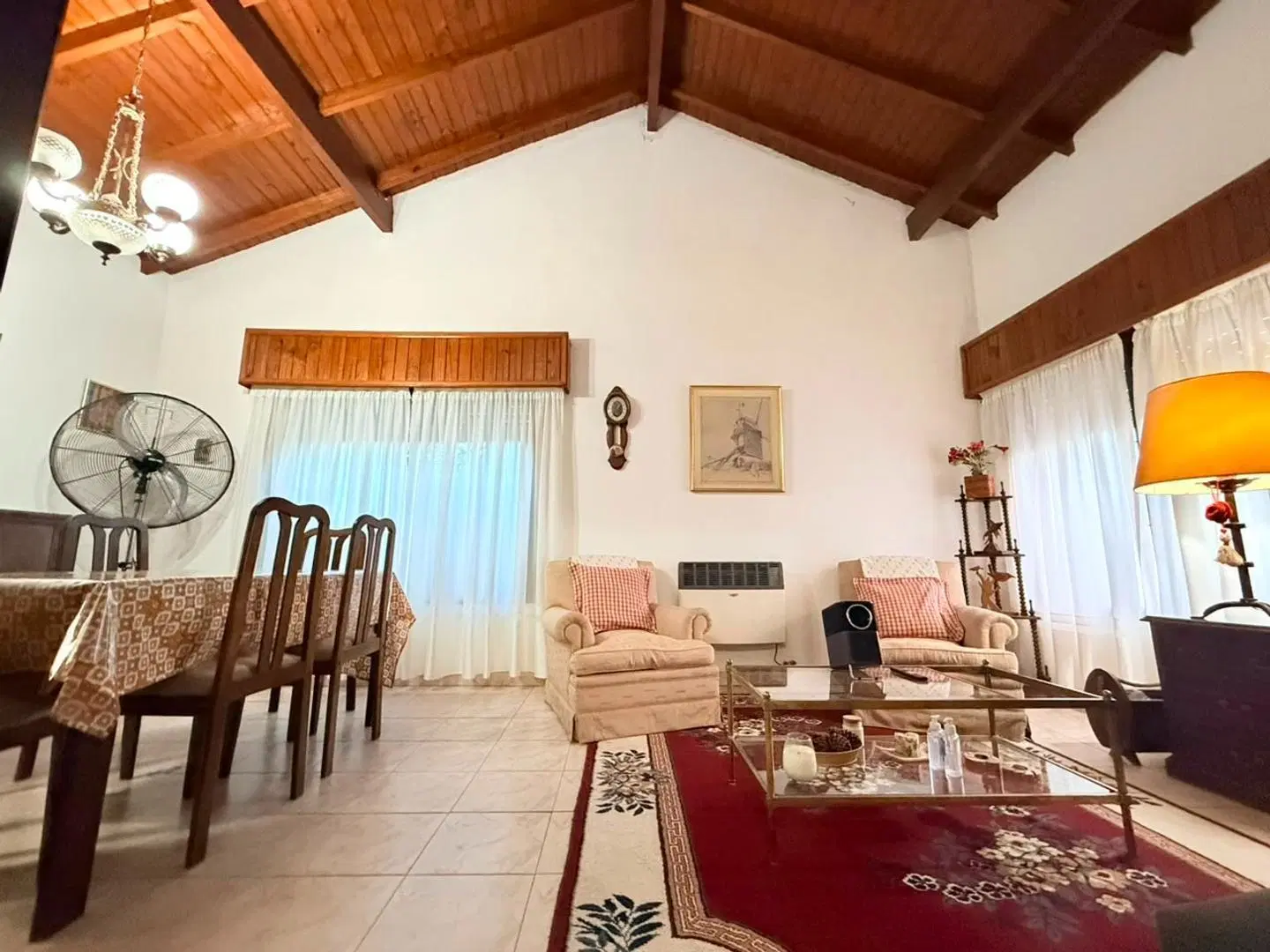 Hermosa casa con amplio parque en Muñiz 8