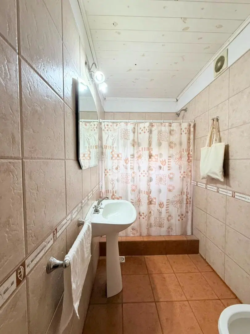 Hermosa casa con amplio parque en Muñiz 4