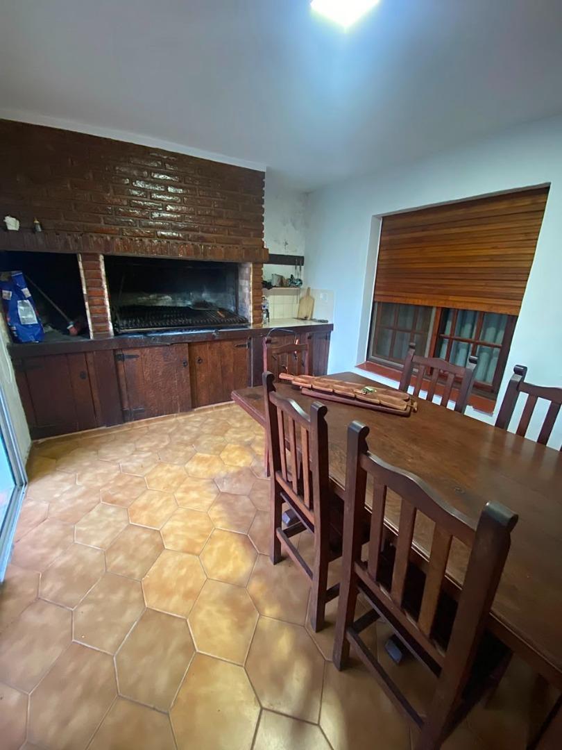 Foto de ORR. Venta de hermosa casa chalet de 6 ambientes, imagen 2