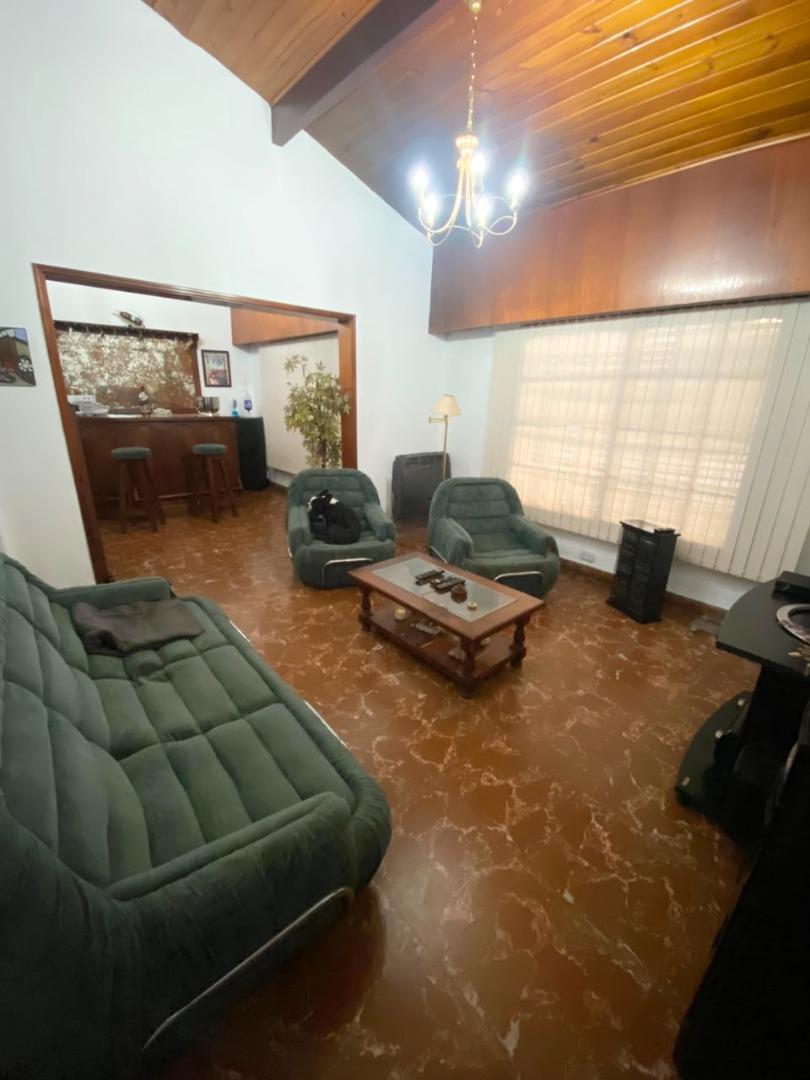 Foto de ORR. Venta de hermosa casa chalet de 6 ambientes, imagen 3