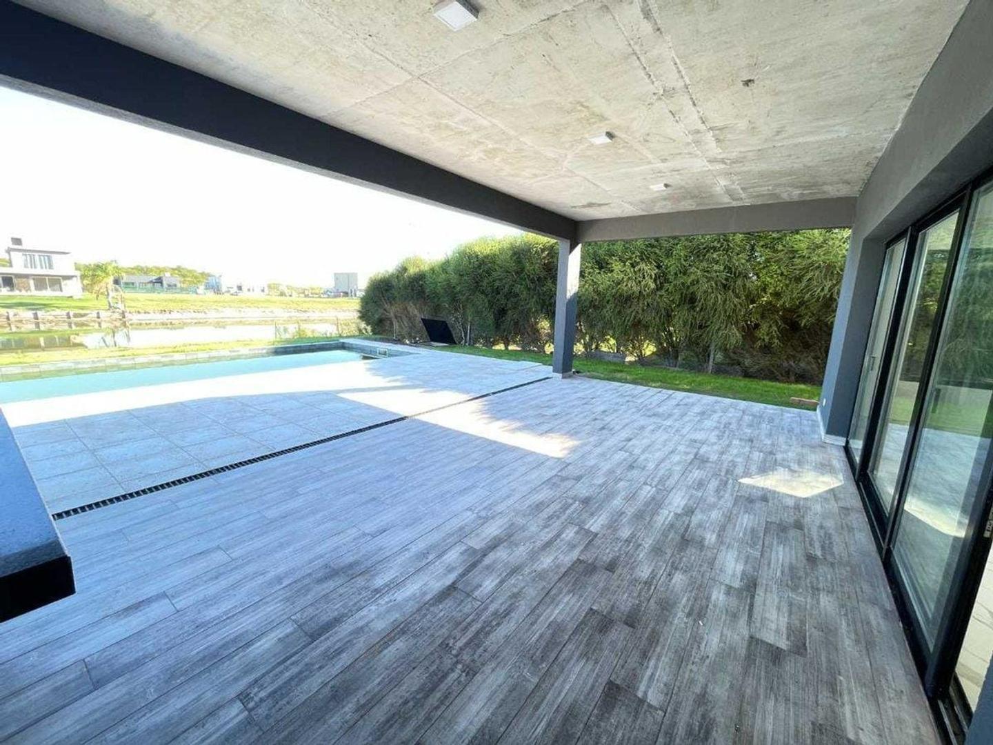 Foto de Nev. Casa a la laguna en San Sebastian con escritura, imagen 4