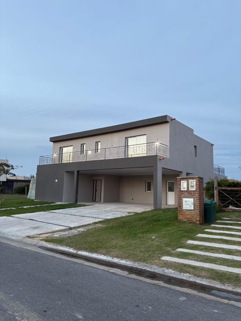 Foto de NVR OPORTUNIDAD CASA EN VENTA SAN SEBASTIAN AREA 5, imagen 3