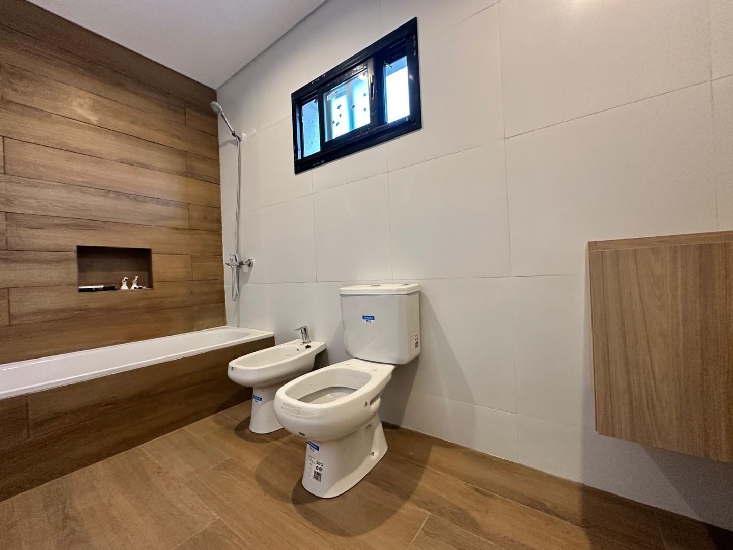 Foto de SG Casa Venta PREMIUM con pileta BARRIO pilar del este, imagen 4