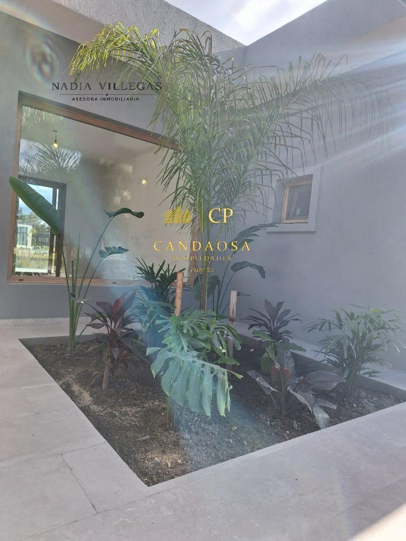 Foto de NEV. Casa en venta 5 ambientes en El Naudir a la laguna, imagen 2
