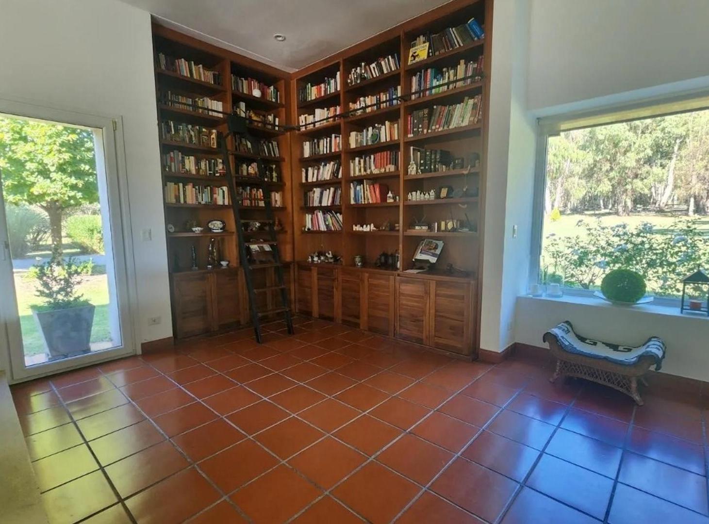 Foto de Excelente Casa en Venta en Barrio Quebradas,Baradero., imagen 3