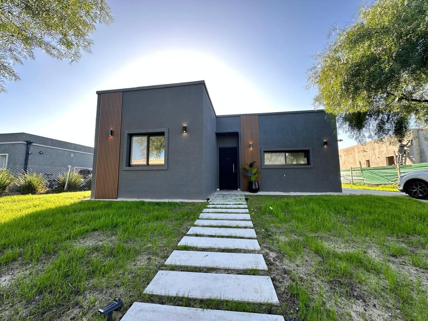 Foto de RAM. Hermosa casa moderna en San Ramon, Pilar Del Este, imagen 2