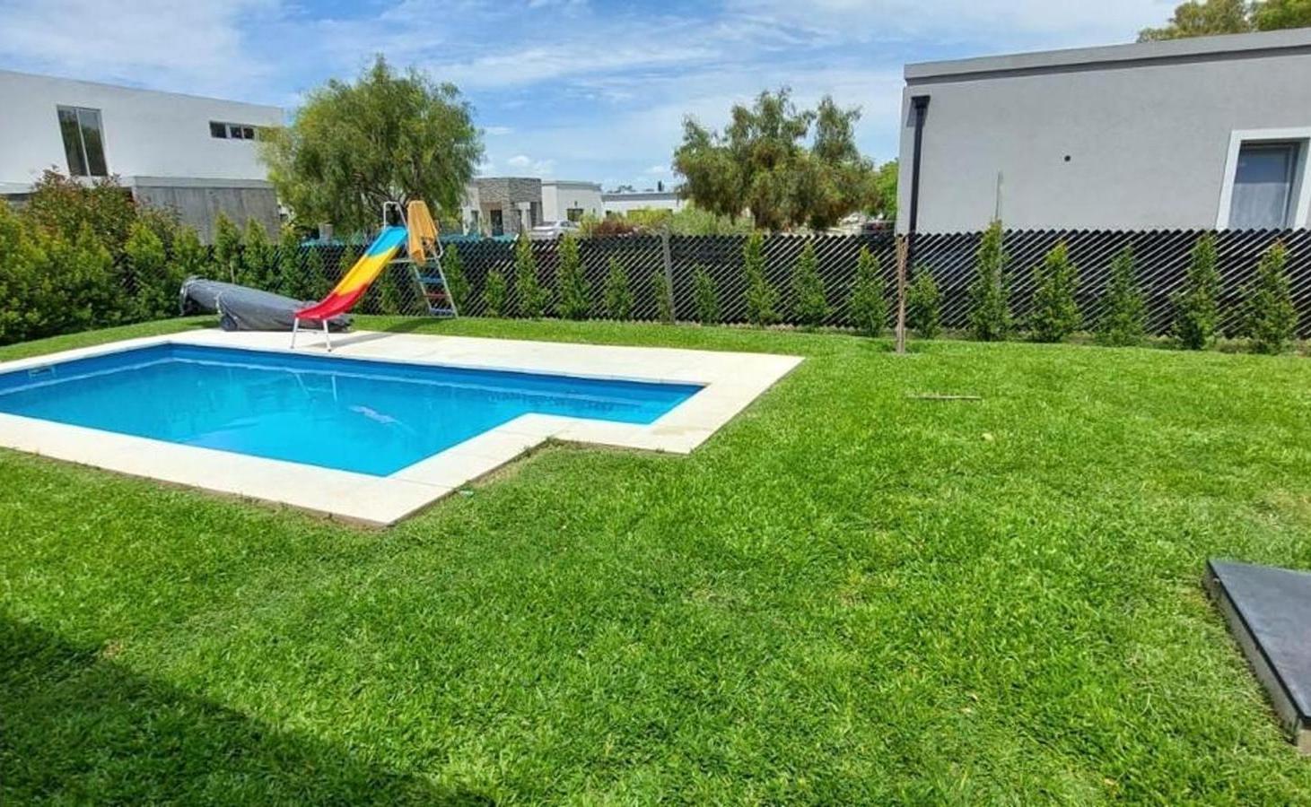 Foto de SGCasa Venta Barrio Santa Elena, imagen 1