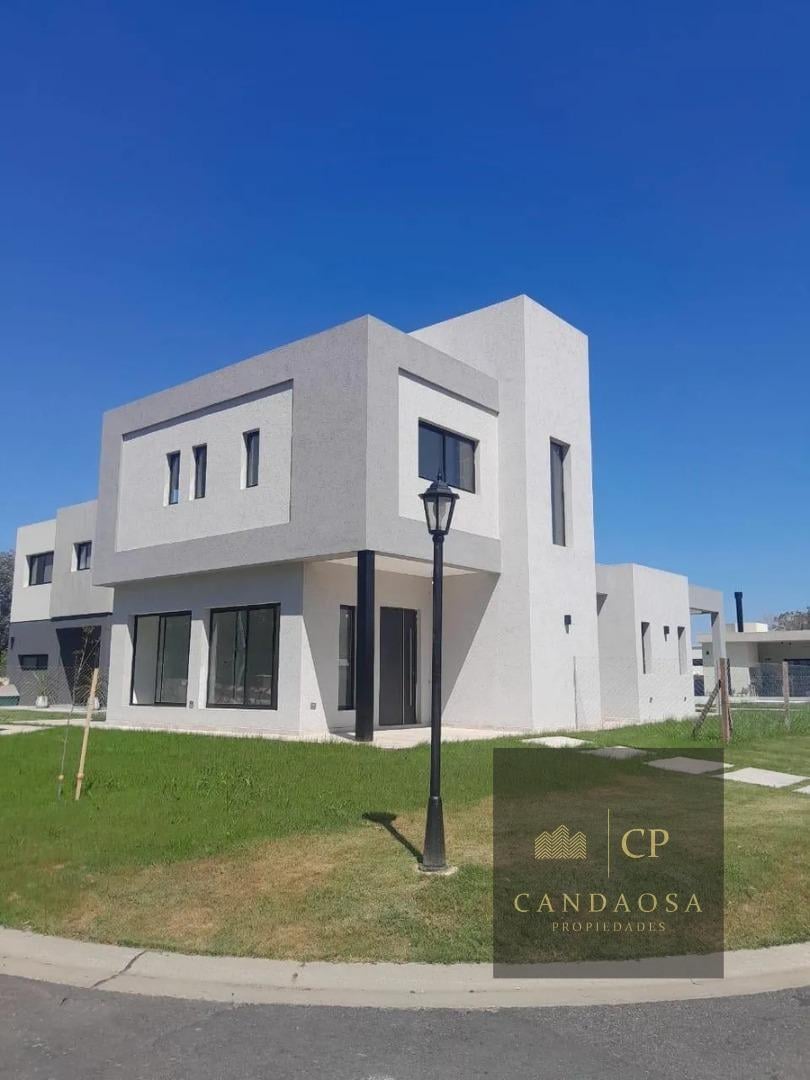 Foto de MLM. Increíble casa en Barrio Santa Elisa, Pilar del Este, imagen 2