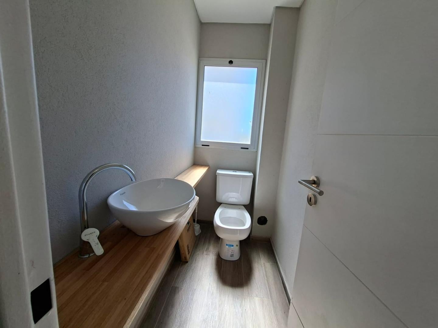 Foto de Casa en venta a la laguna en San Sebastian - Area 1, imagen 2