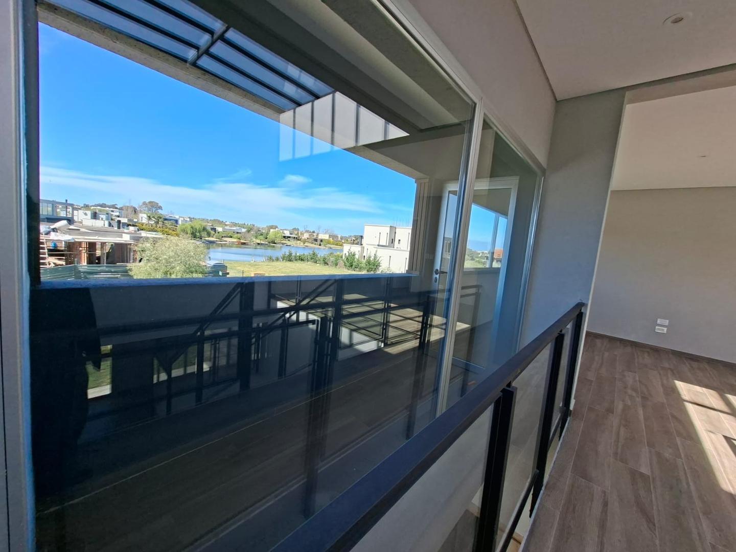 Foto de Casa en venta a la laguna en San Sebastian - Area 1, imagen 5
