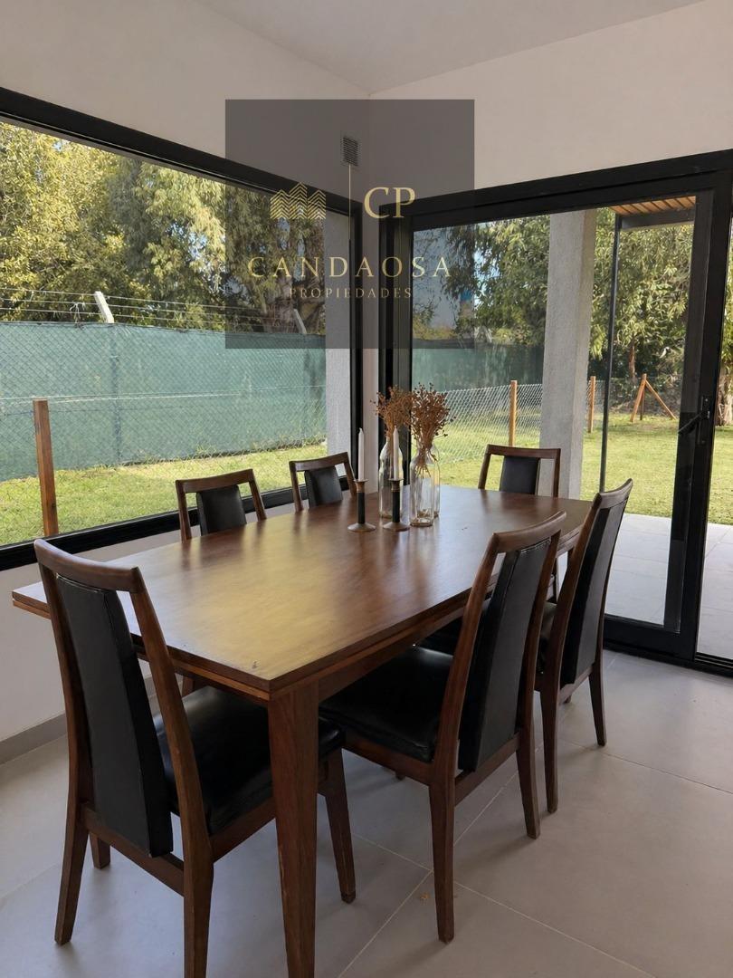 Foto de VENTA DUPLEX 4 AMBIENTES C/ FINANCIACION, BARRIO LA ANGELICA, imagen 1