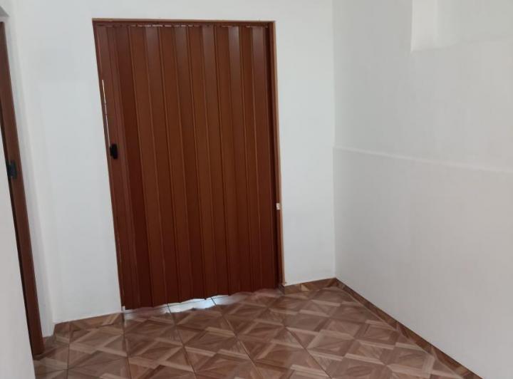 Se alquila departamento en llavallol 2