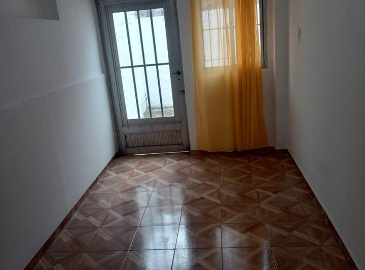 Se alquila departamento en llavallol 3