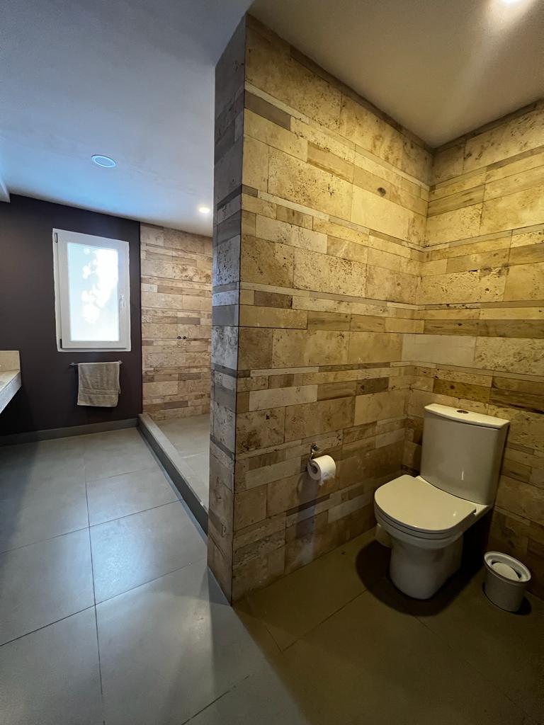 Foto de Excepcional Vivienda de Diseño Único con 3 Hectáreas de Naturaleza a, imagen 4