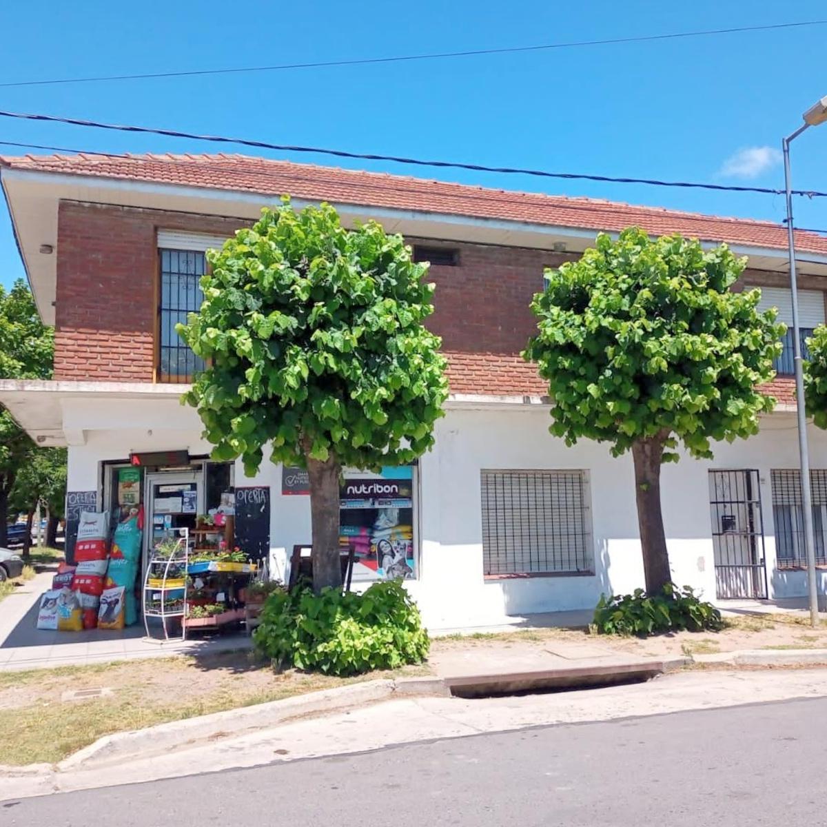 Local de Esquina. 35 m² - Gaboto y Reforma Universitaria 4