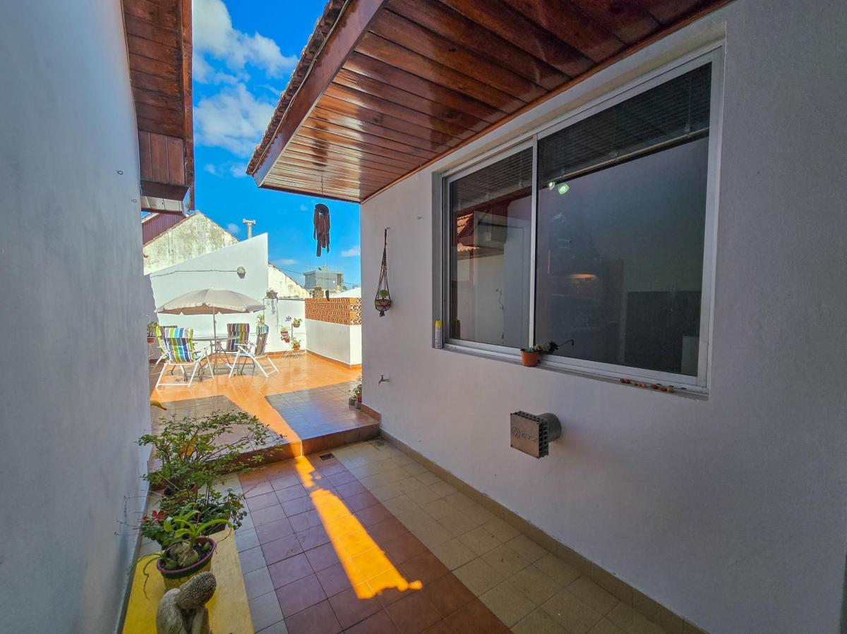 Chalet 4 Amb. Quincho, Garage + Local/depto - Carasa y Av J. P. Ramos 5