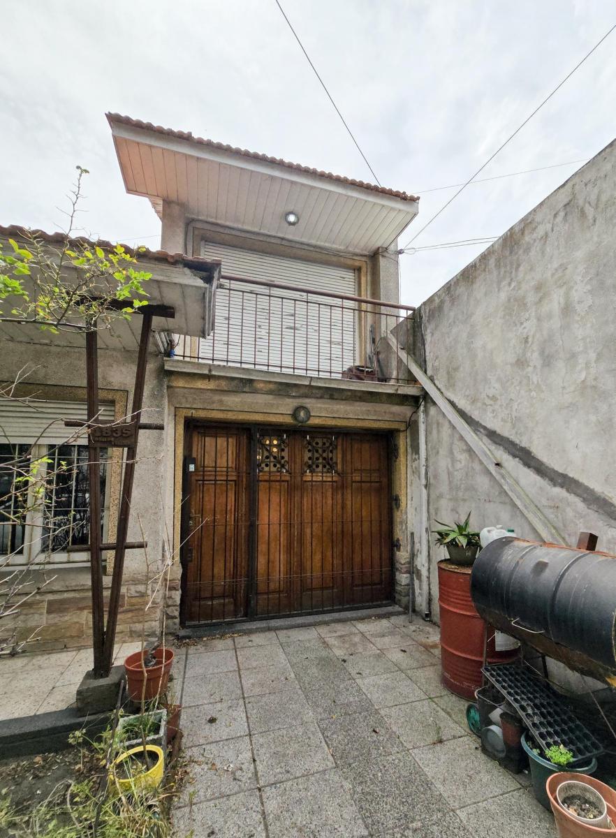 Chalet 3 Amb con Parque + Depto. 3 Amb con Garaje - C. Villar y Carasa 3