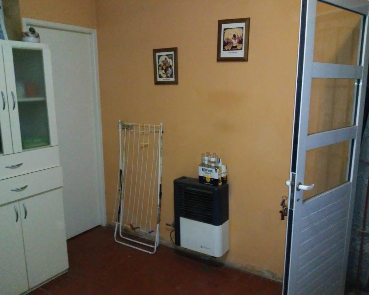 Foto de Casa 3 amb. + 3 departamentos - 25 de Mayo y Carrillo, imagen 3