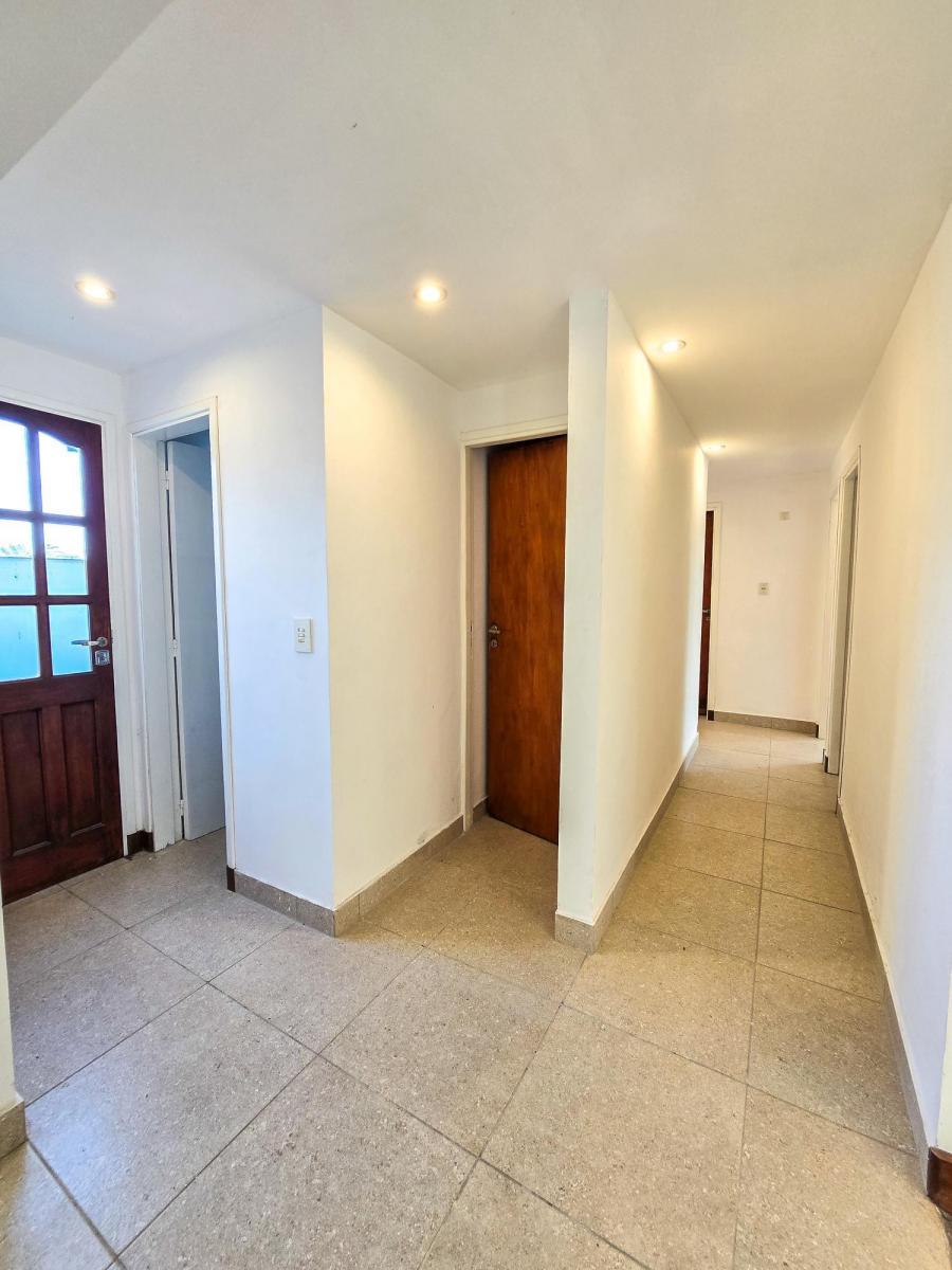 Chalet 5 Amb. con Terraza y Entrada P/vehículo. Ap Crédito - La Florida 3