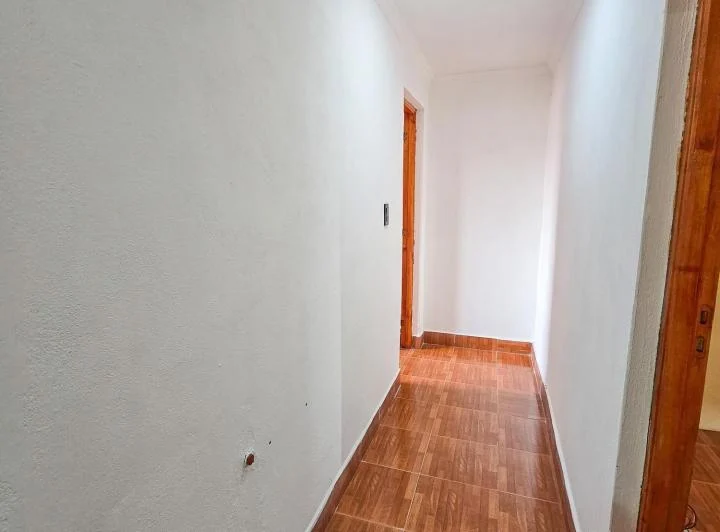 Departamento 4 amb. con patio - El Cano y Jose Marti 4